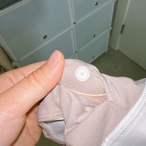 Lululemon invigorate bra white size 8 - Picture 4 of 4